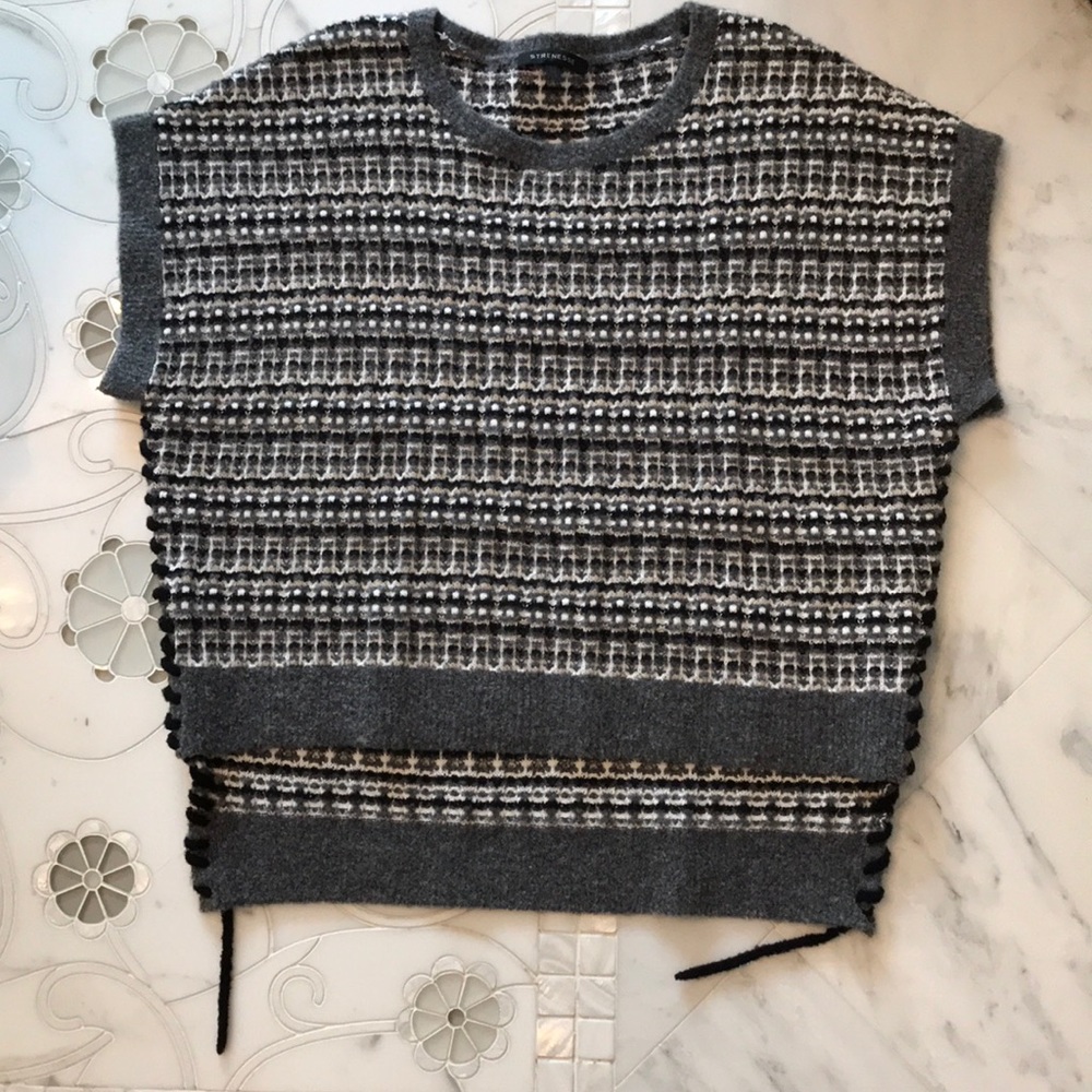 Strenesse short sleeve sweater